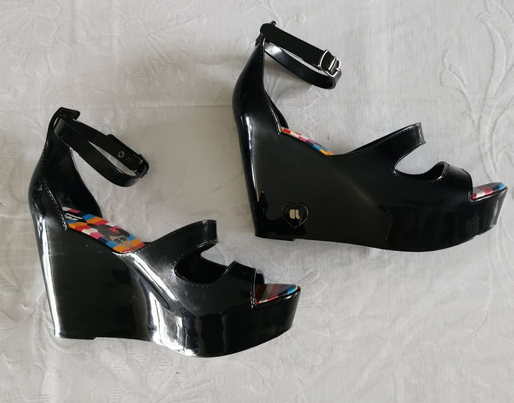 Harajuku Lovers Gwen Stefani Black Jellies Size 6